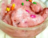 A picture of step 6 of Frozen Yogurt with Fresh Fruits.
