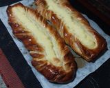 Foto del paso 20 de la receta: Trenza de brioche hojaldrado con crema y cerezas