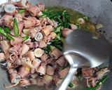 Foto langkah ke 3 dari resep Cumi pete cabe hijau.