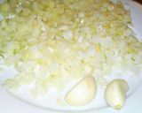 Kelkáposzta főzelék csípős, füstölt kolbásszal recept fázis 2 fotója