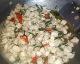 Foto langkah ke 5 dari resep Putih telur tumis cabai ijo.