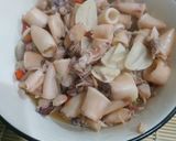 Foto langkah ke 5 dari resep Cumi Asin Tumis.