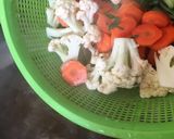 Foto langkah ke 4 dari resep Sop buntut bening.