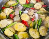 Hình bước làm 6 của món Cá Ồ Kho Chuối Cau