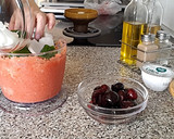 Foto del paso 7 de la receta: Gazpacho de Cerezas con Queso fresco de Cabra