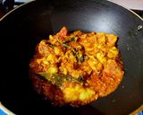 A picture of step 4 of Chorbi Diye Ghoogni (Watana Sabzi Using Mutton Fats).