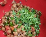 A picture of step 3 of Chana Chaat.