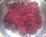 बीटाचा कीस (beetacha khees recipe in marathi) रेसिपी स्टेप 2 फोटो