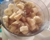 A picture of step 2 of Banana chocolate ice-cream.