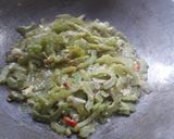 Foto langkah ke 3 dari resep Tumis Pare Telur.