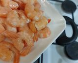 A picture of step 1 of Tom yum shrimp rice.