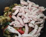 Foto del paso 5 de la receta: Pavo con salsa de ostras y verduras