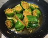 भरवा शिमला मिर्च (Bharwan shimla mirch recipe in hindi) रेसिपी चरण 6 फोटो
