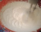A picture of step 1 of Oreo Ice cream.