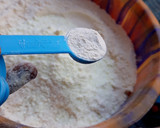 A picture of step 5 of Milky chinchin.