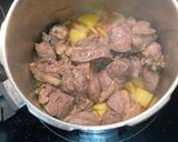 Foto del paso 8 de la receta: Guiso de Ternera al Vino Tinto