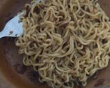 Foto langkah ke 1 dari resep Martabak Mie Mini.