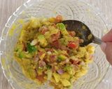 Foto langkah ke 2 dari resep Homemade Guacamole.