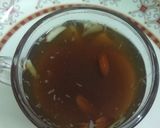 A picture of step 3 of Kashmiri kahwa.