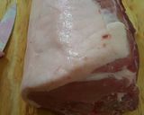 Foto del paso 1 de la receta: Tren de cerdo (carre con hueso) relleno bittersweet