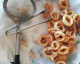 A picture of step 5 of Mixed Fried Seafood with Whole Wheat Flour.