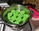 Foto langkah ke 5 dari resep Kue Lumpang Pandan.