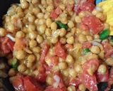 A picture of step 4 of Dahi chana chat.
