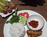 Foto langkah ke 5 dari resep Paket Ayam Goreng Laos Ala Resto.