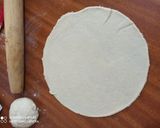 A picture of step 3 of Shawarma sandwich....