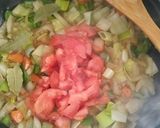 Foto del paso 2 de la receta: Muslos de pollo en salsa