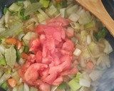 Foto del paso 2 de la receta: Muslos de pollo en salsa