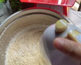 Foto langkah ke 3 dari resep Bolu Pandan Keju Kukus.