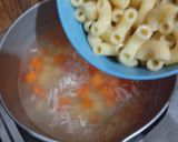 Foto langkah ke 2 dari resep 889) Sup Makaroni Sosis.