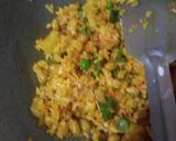 A picture of step 2 of Indori poha.