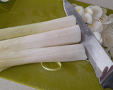 Foto del paso 1 de la receta: Merluza en salsa de puerro