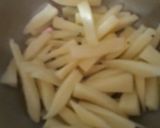 A picture of step 4 of Chilli Potatoes.