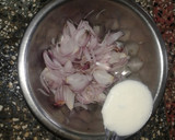 மாதுளை தயிர் வெங்காய பச்சடி ரெசிபி ஸ்டேப் 1 புகைப்படம்