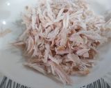 A picture of step 1 of Chicken veg samosa.