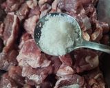 Foto langkah ke 1 dari resep Soto Daging Madura.
