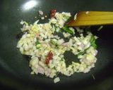 A picture of step 2 of Semolina Peas Upma.