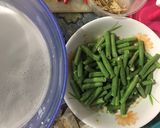 Foto langkah ke 1 dari resep Sayur pucuk ubi campur kacang panjang dan tempe masak lemak.