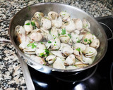 Foto del paso 2 de la receta: Fabas con almejas (Alubia asturianas)