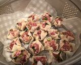A picture of step 4 of Chinese steamed meat dumplings (Shumai).