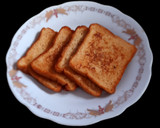 இஞ்சி பூண்டு பிரட் டோஸ்ட் (Inji poondu bread toast recipe in tamil) ரெசிபி ஸ்டேப் 3 புகைப்படம்