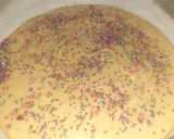 Foto del paso 5 de la receta: Torta De Vainilla Con Topping De Colores, Fácil De Hacer