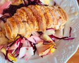 Hình bước làm 4 của món Salad Rau Diếp Xoăn, Bắp Cải Tím & Ức Gà Áp Chảo