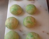 Foto langkah ke 7 dari resep Roti pandan isi coklat kacang.