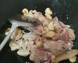 A picture of step 3 of 三杯鸡 3 Cup Chicken.