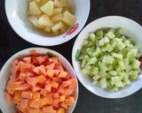 Foto langkah ke 2 dari resep Fruit Cocktail Simple.