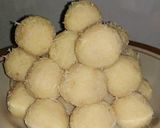 Foto langkah ke 4 dari resep Coconut Ladoo.